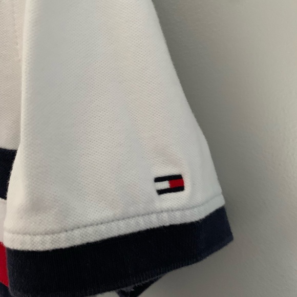 Tommy Hilfiger - Picture 4 of 4